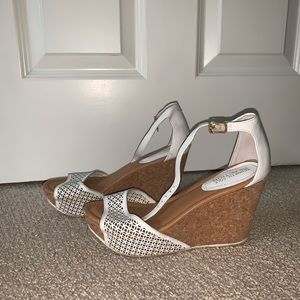 Kenneth Cole Wedges Size: 6.5 Color: White
